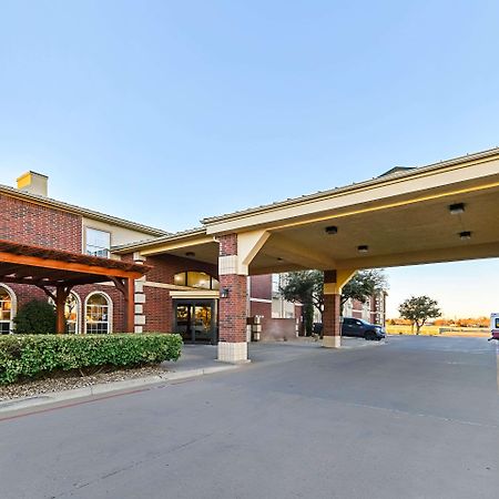 Quality Inn & Suites Lubbock Bagian luar foto