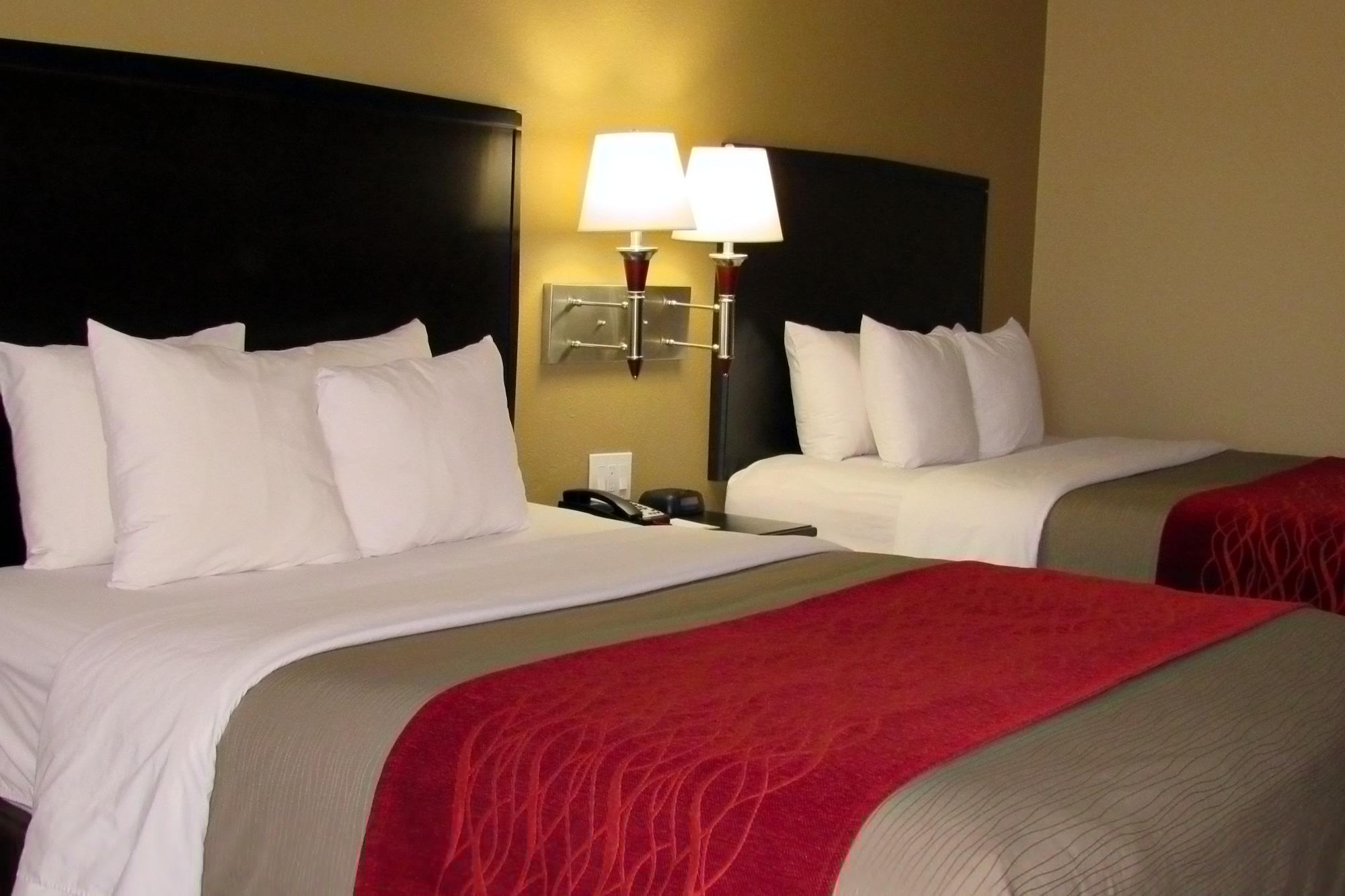 Quality Inn & Suites Lubbock Bagian luar foto