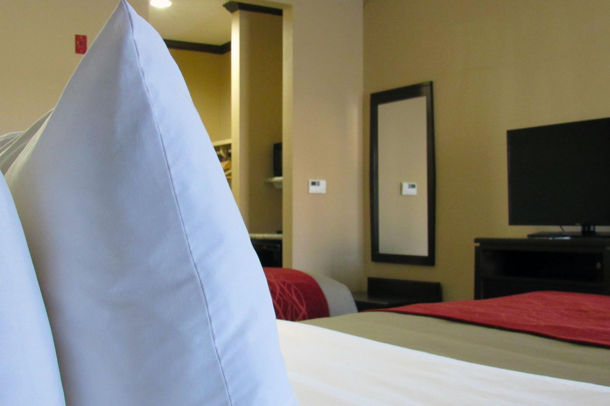 Quality Inn & Suites Lubbock Bagian luar foto